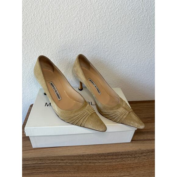 Manolo Blahnik Havana Suede Pumps – Size 7B – Camel Golda Style - Picture 1 of 4
